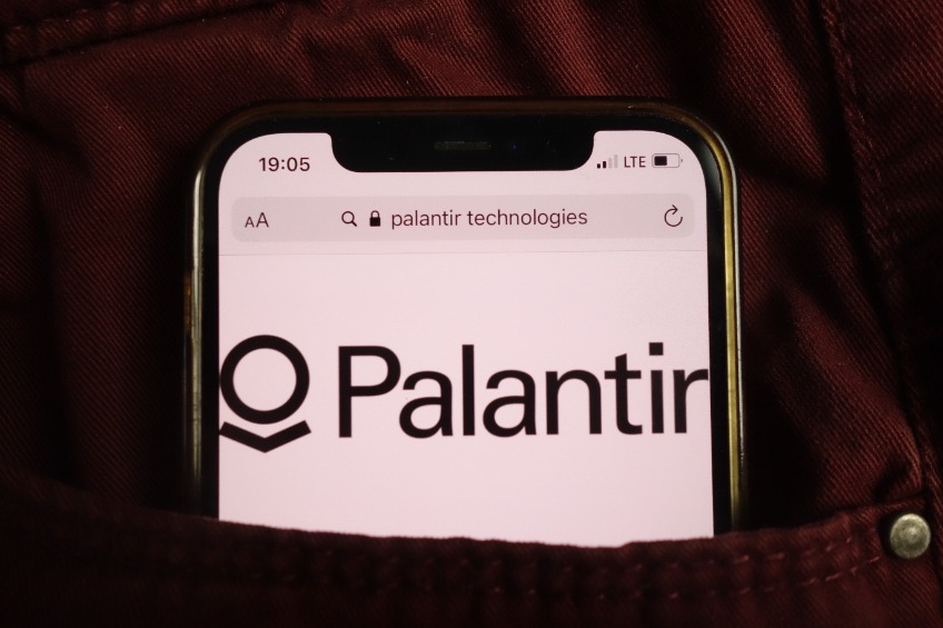 Palantir_173857177_s.jpg