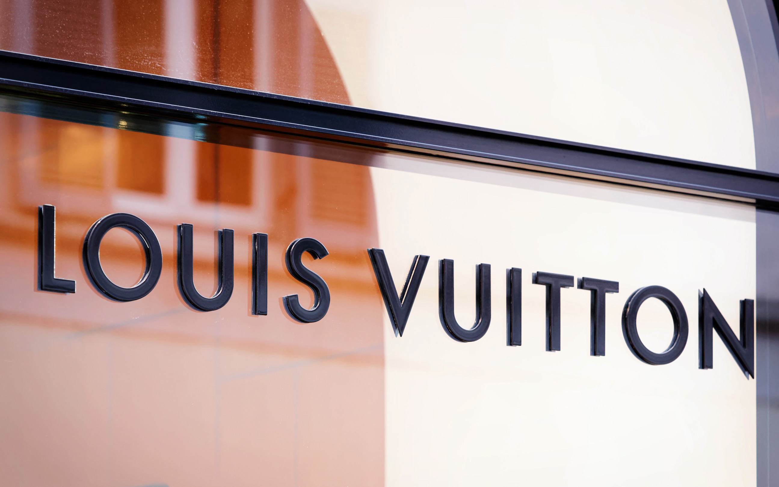 louisvuitton_83118100_m.jpg